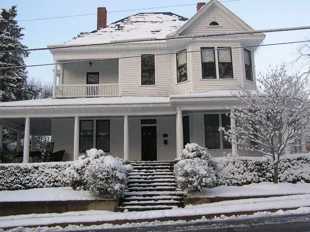 Magnolia House